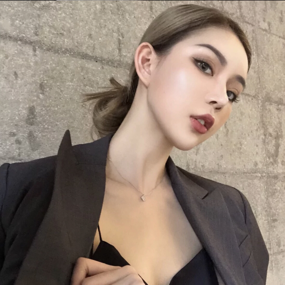 微信潮流气质性感女头