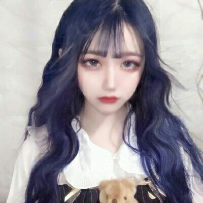 美丽个性的微信最新彩色头发女生头像下载