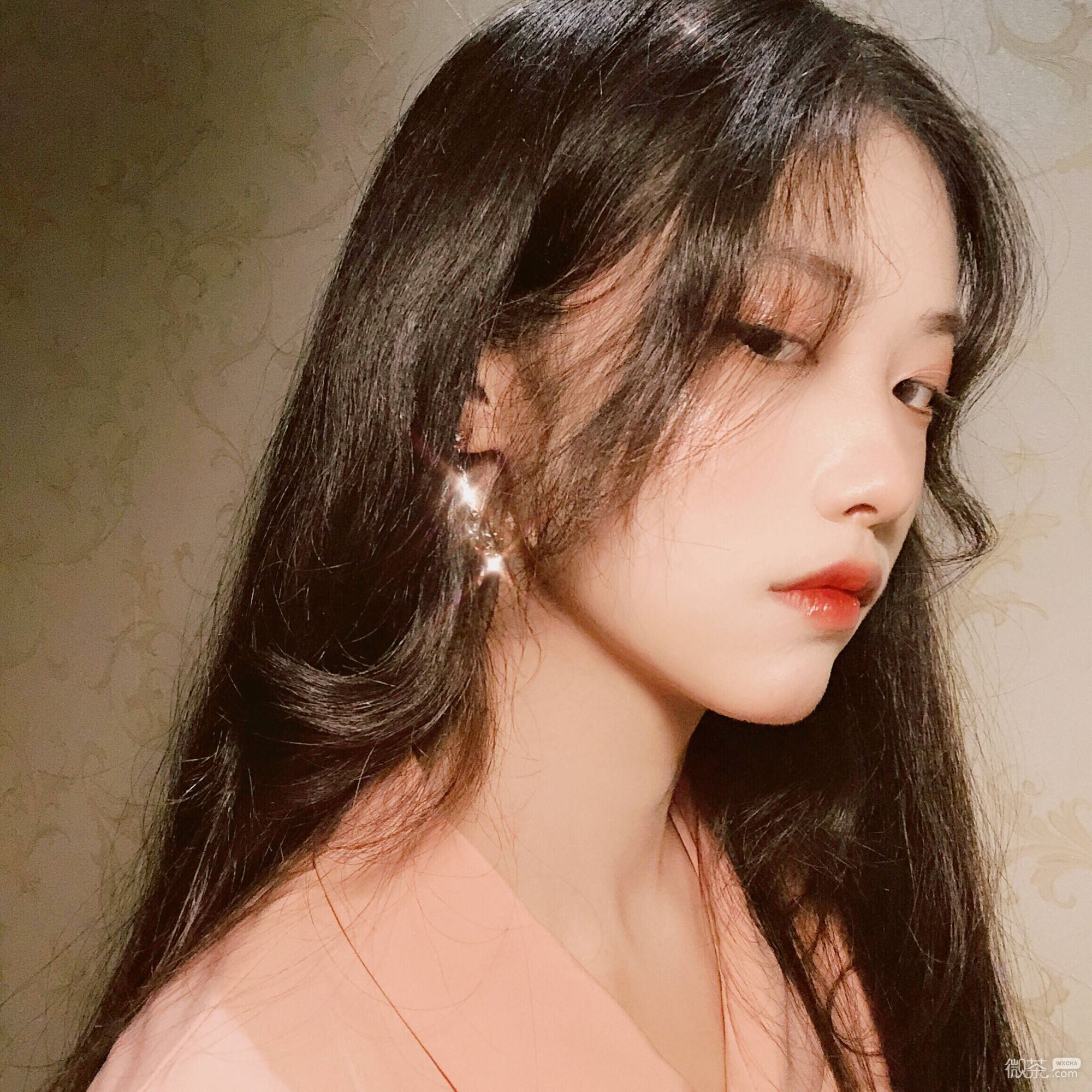 微信简洁粉嫩清新好看女头