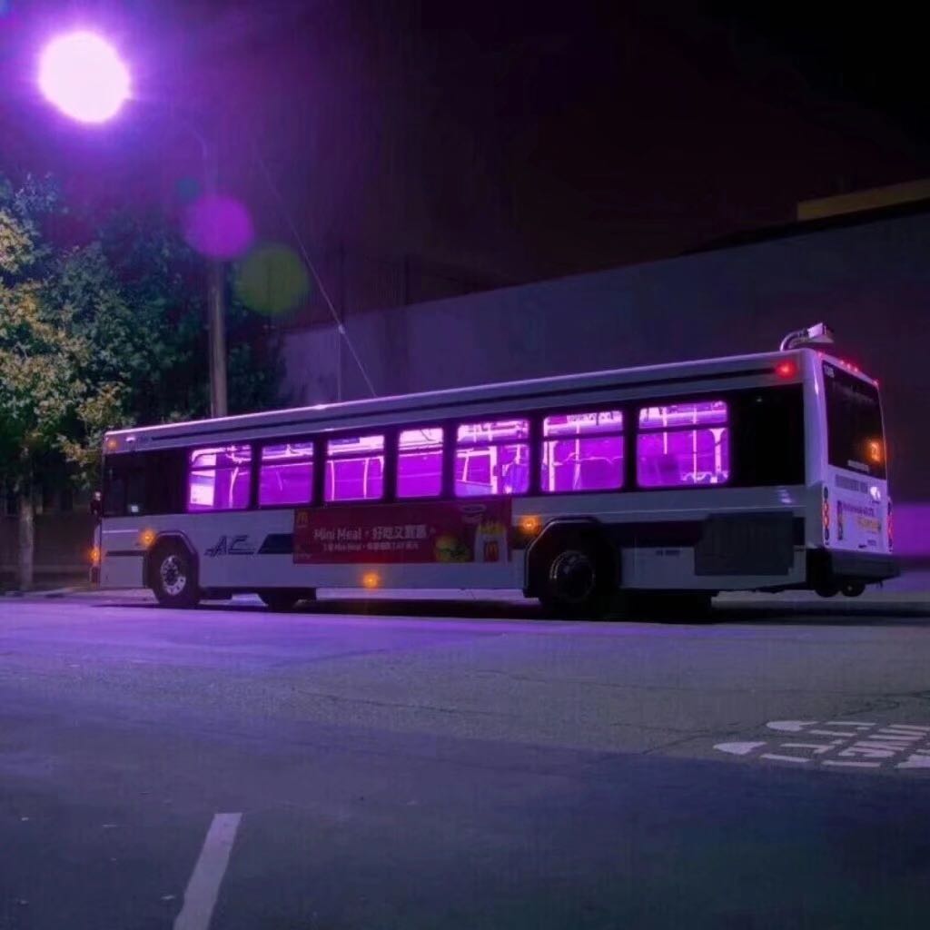 孤独微信朋友圈配图