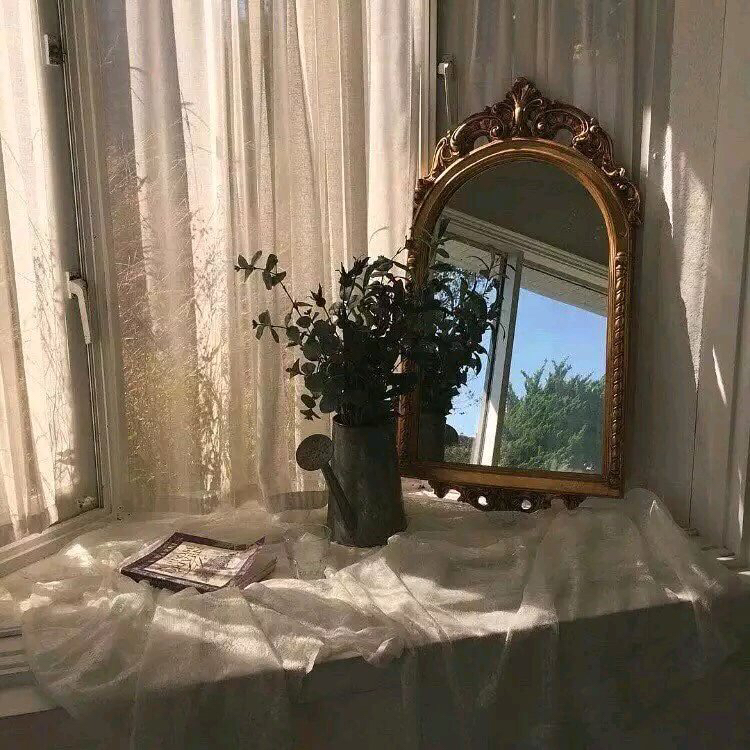 梦幻孤独个性朋友圈配图