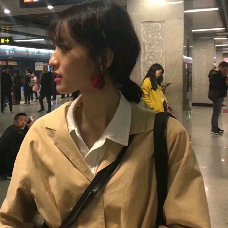 微信潮流深沉女头