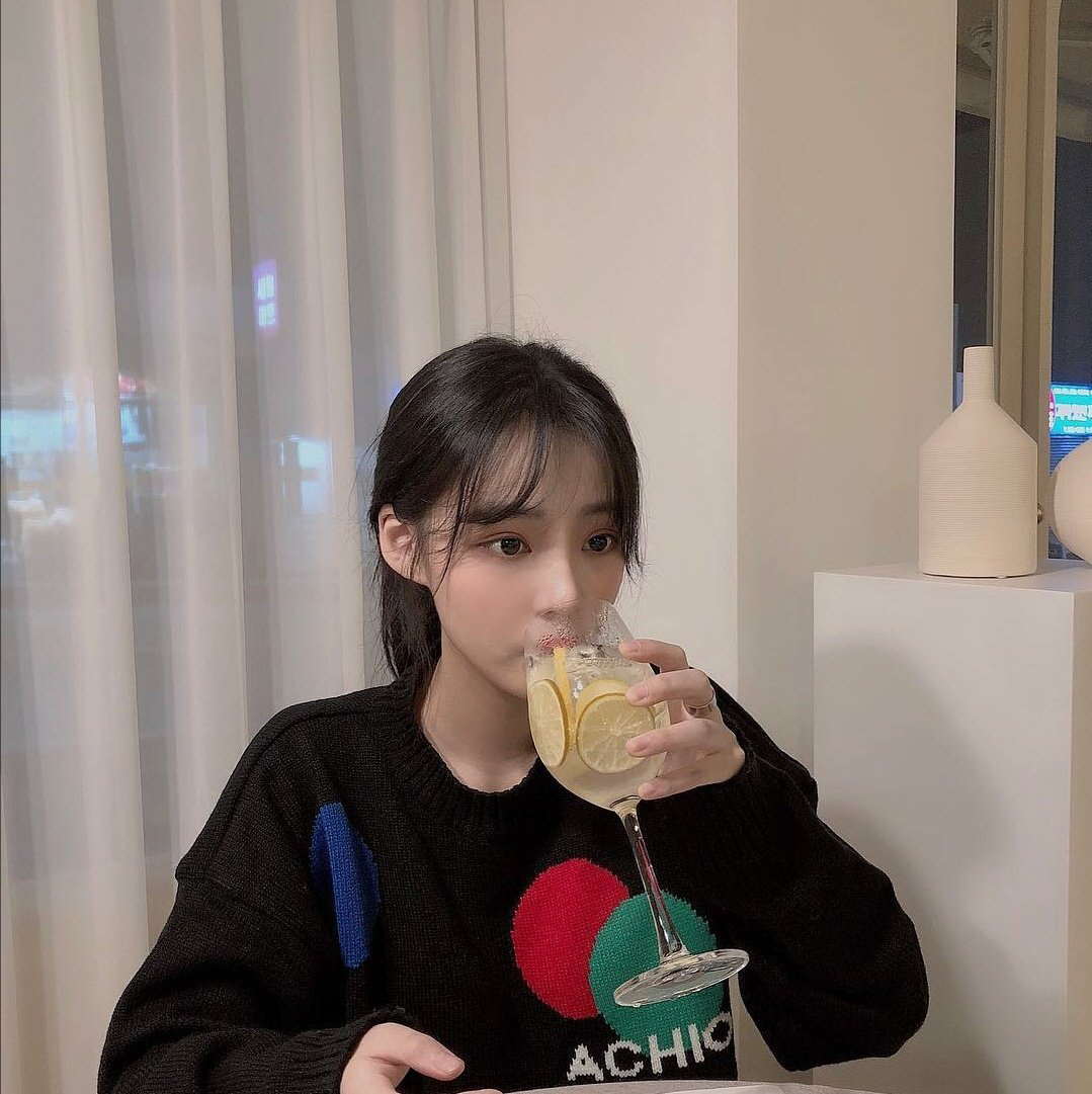 微信潮流深沉女头