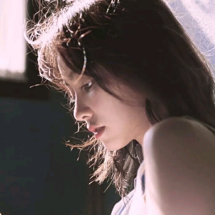 微信潮流深沉女头