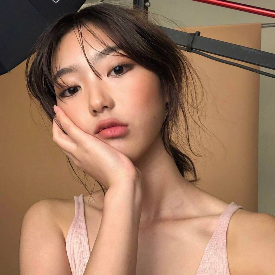 微信潮流深沉女头