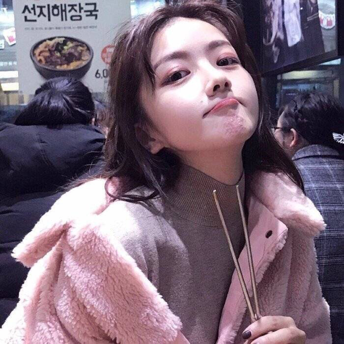 微信潮流深沉女头