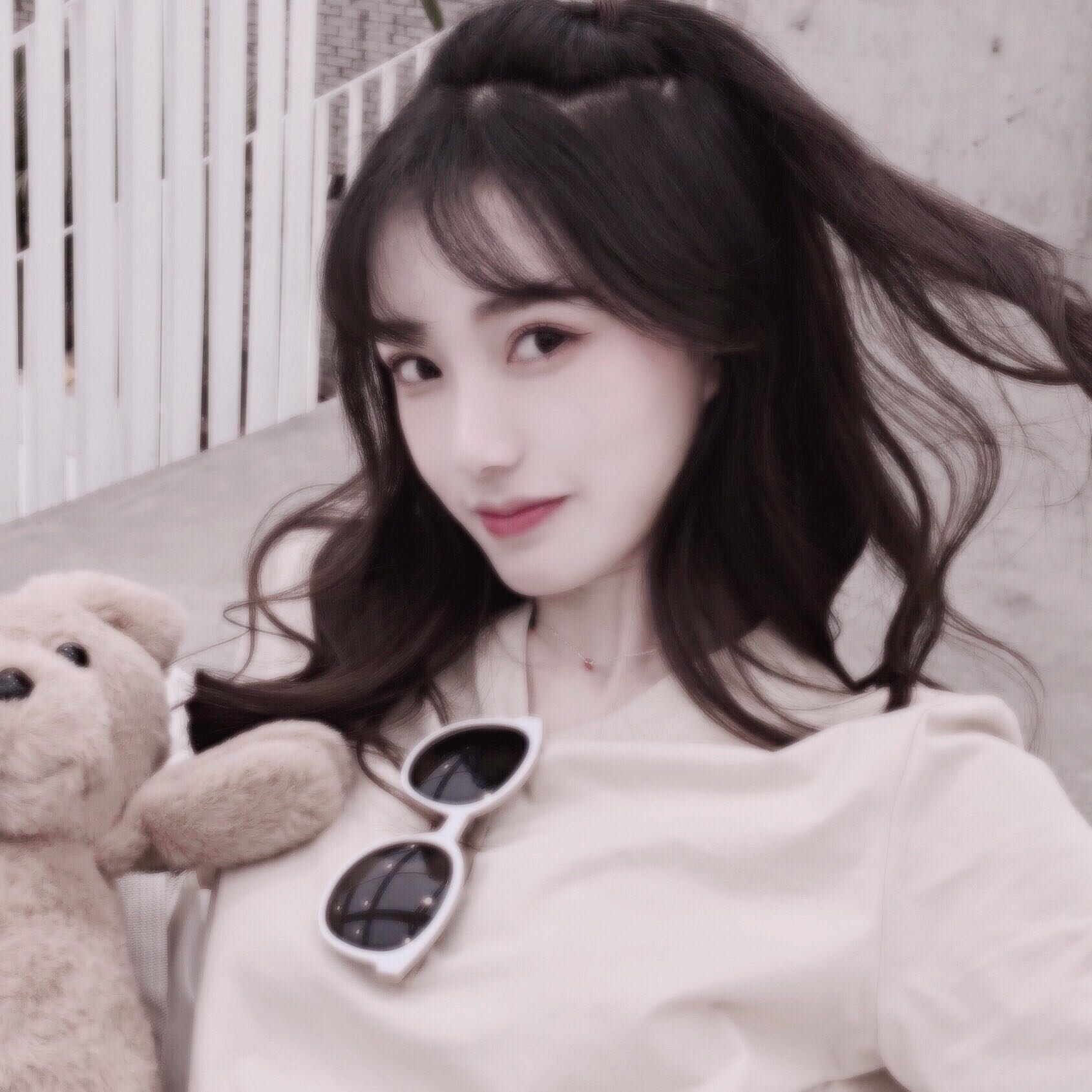 微信潮流深沉女头