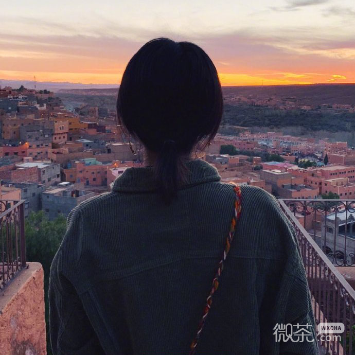 微信清新阳光深沉女头