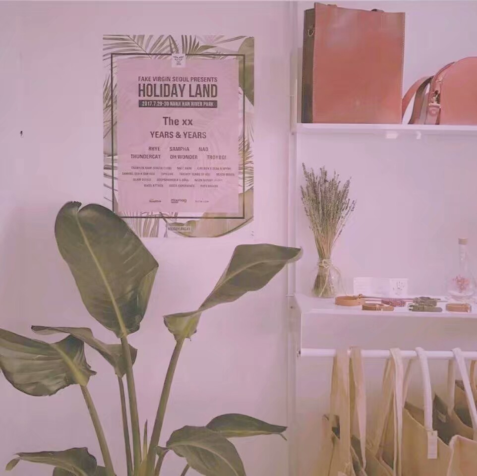 微信简洁粉色系朋友圈配图