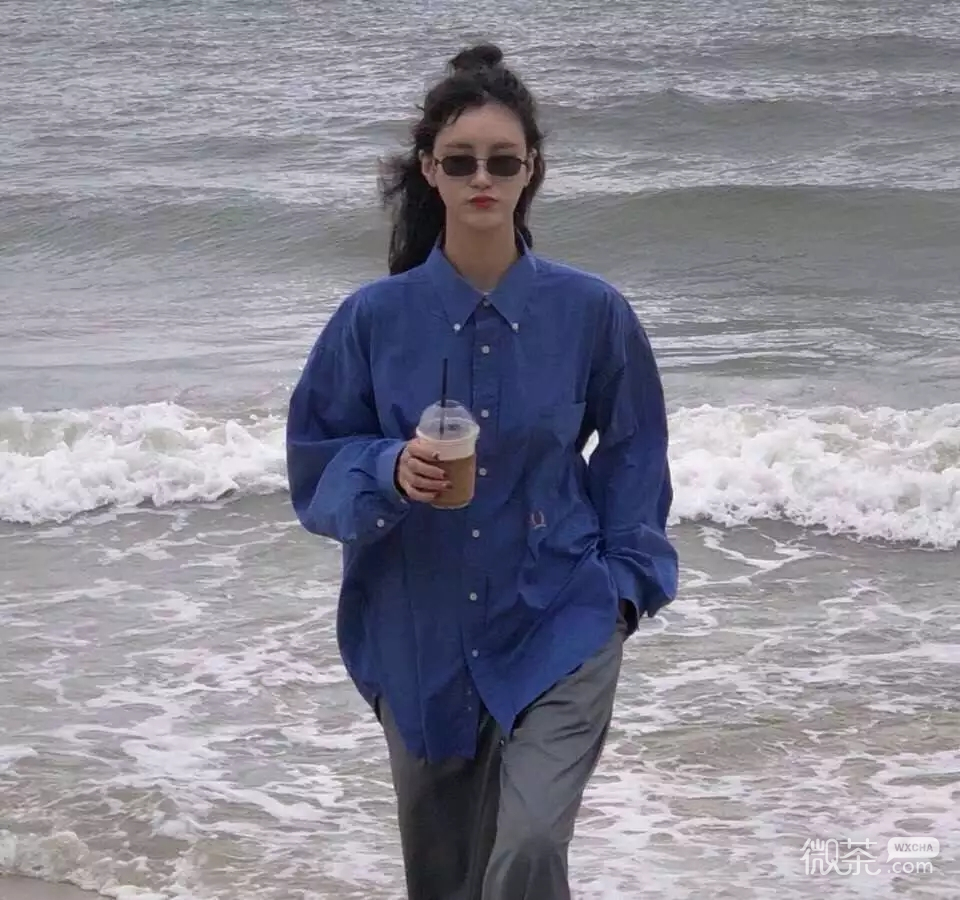 微信简洁清纯时尚长发女头