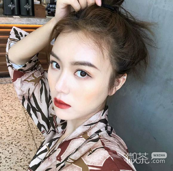微信可爱青春阳光时尚女头