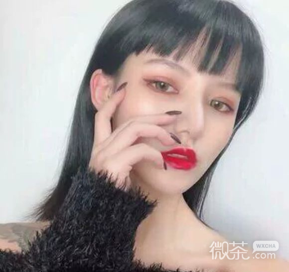 微信可爱青春阳光时尚女头