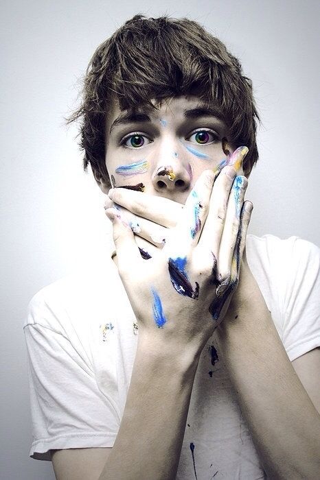 伤感抑郁主题的微信欧美风男生图片下载