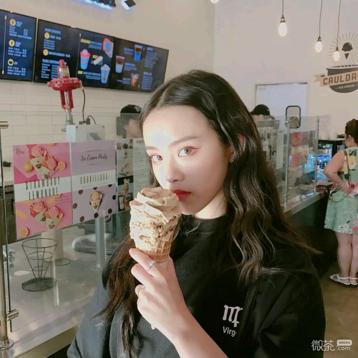 微信时尚青春迷人女头