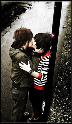 浪漫情侣激情热吻系列微信朋友圈配图下载