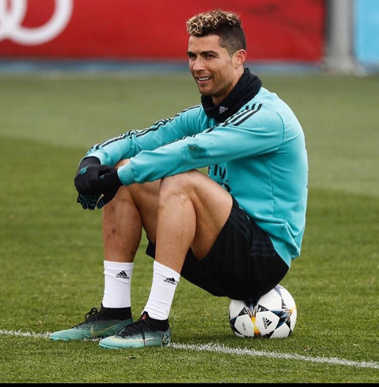 微信帅气纹身欧美男头