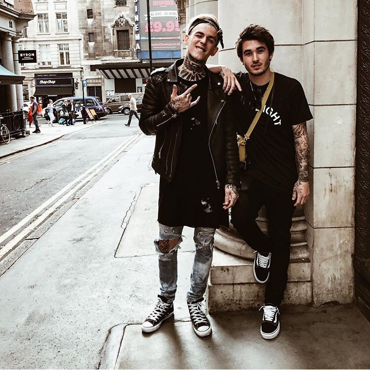 微信帅气纹身欧美男头