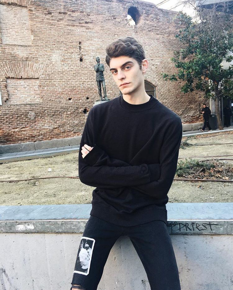 微信帅气纹身欧美男头