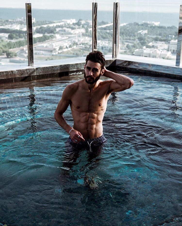 微信帅气纹身欧美男头