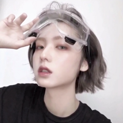 狂拽酷炫吊炸天的微信个性女生头像下载