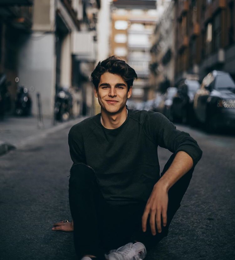 微信帅气纹身欧美男头