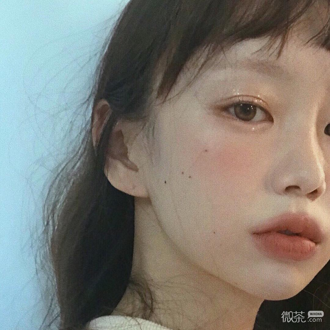 微信小清新时尚傲娇范女头