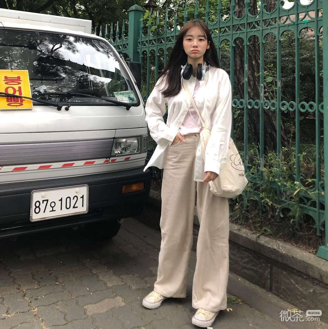 微信小清新时尚傲娇范女头