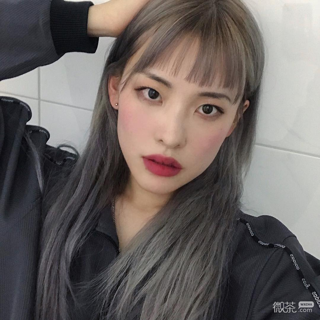 微信小清新时尚傲娇范女头
