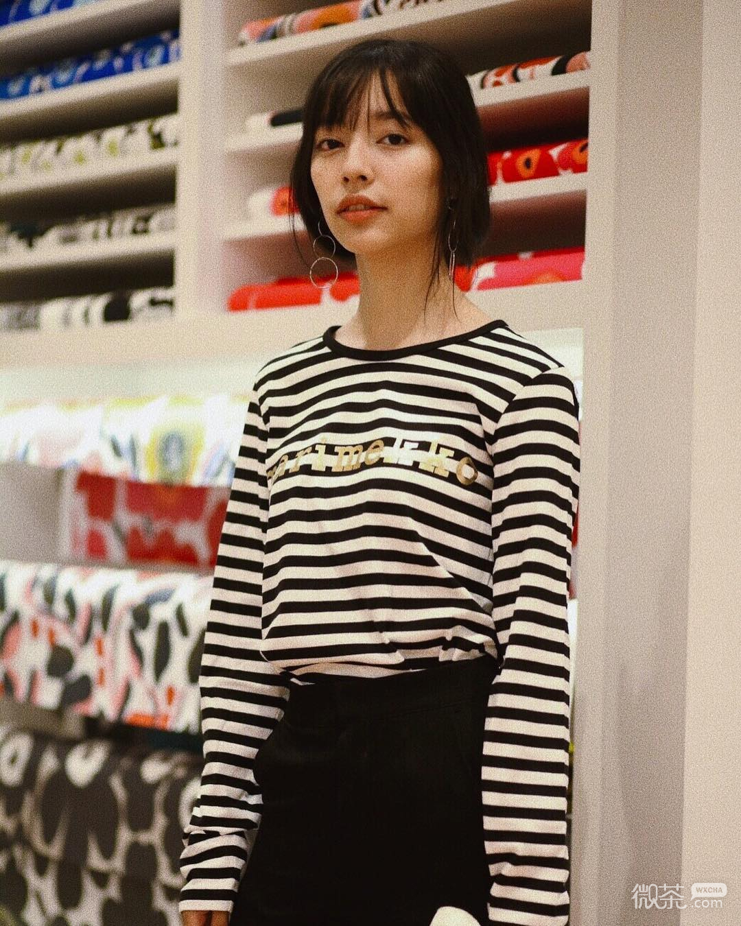 微信清新冷酷阳光长发女头