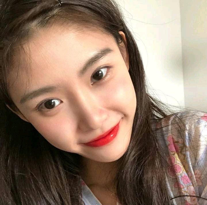 清新森系性感女头