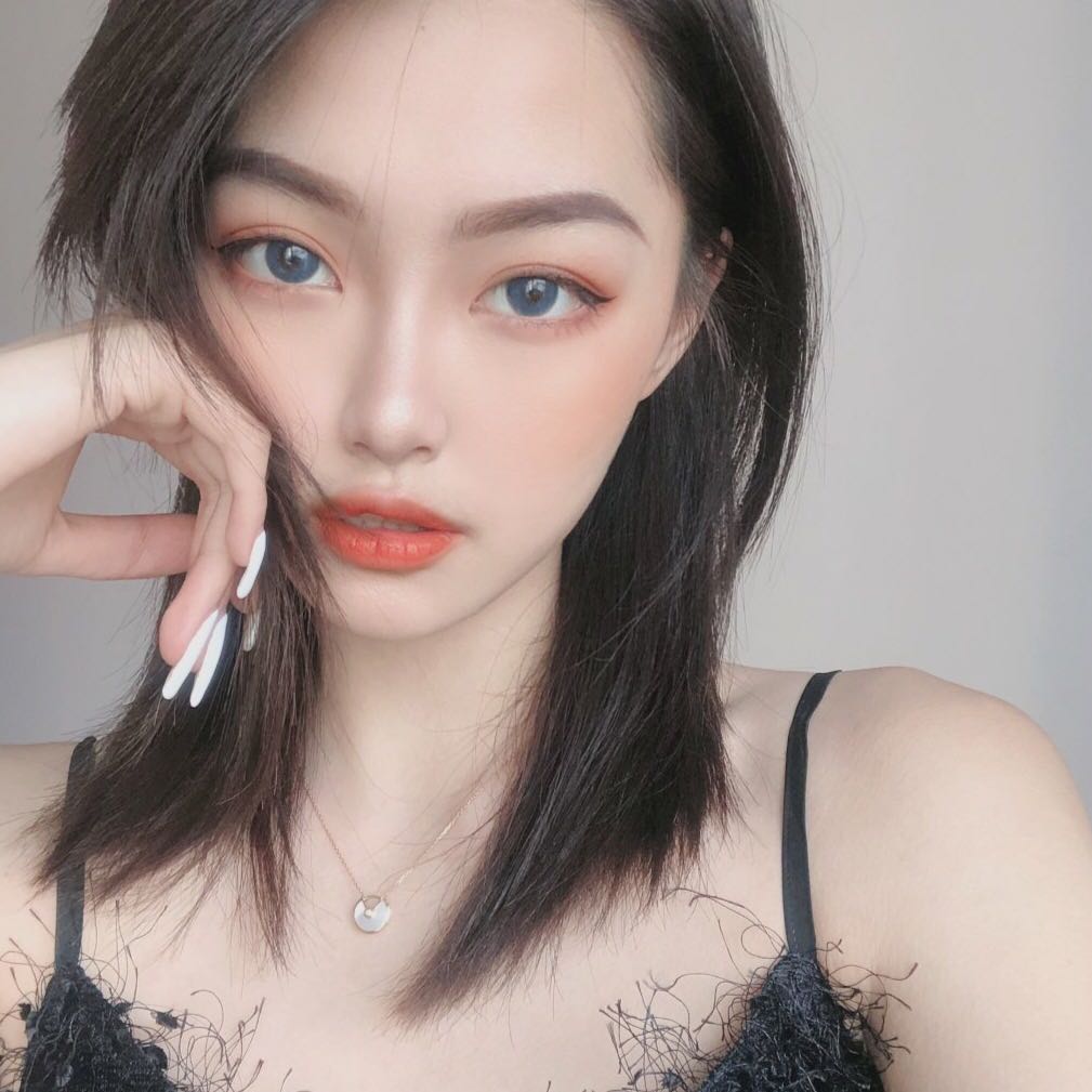 清新时尚性感女头