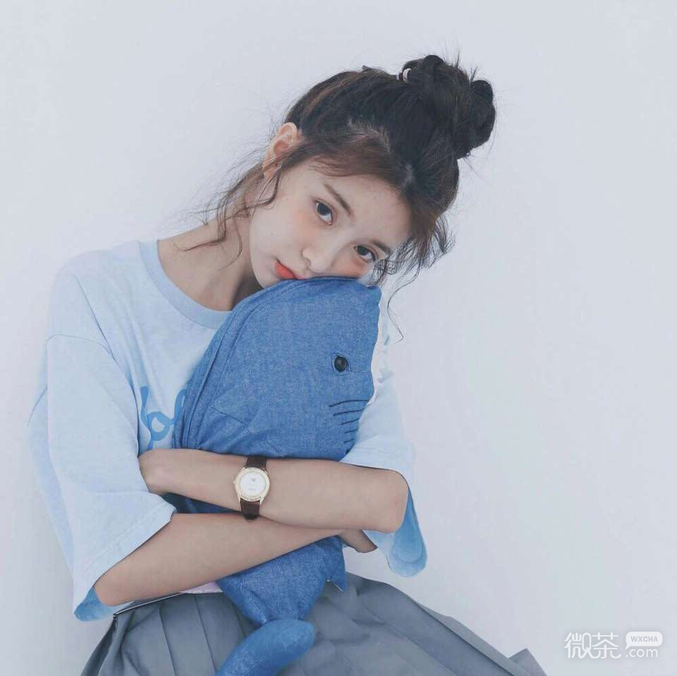 微信简洁文艺长发女头