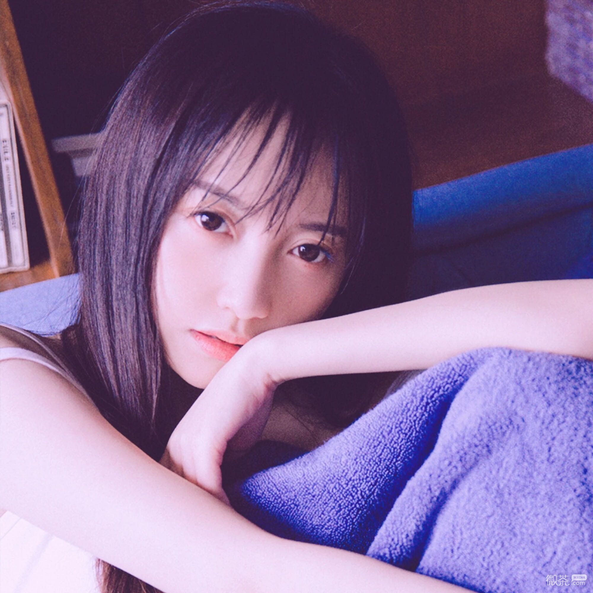 微信简洁文艺长发女头