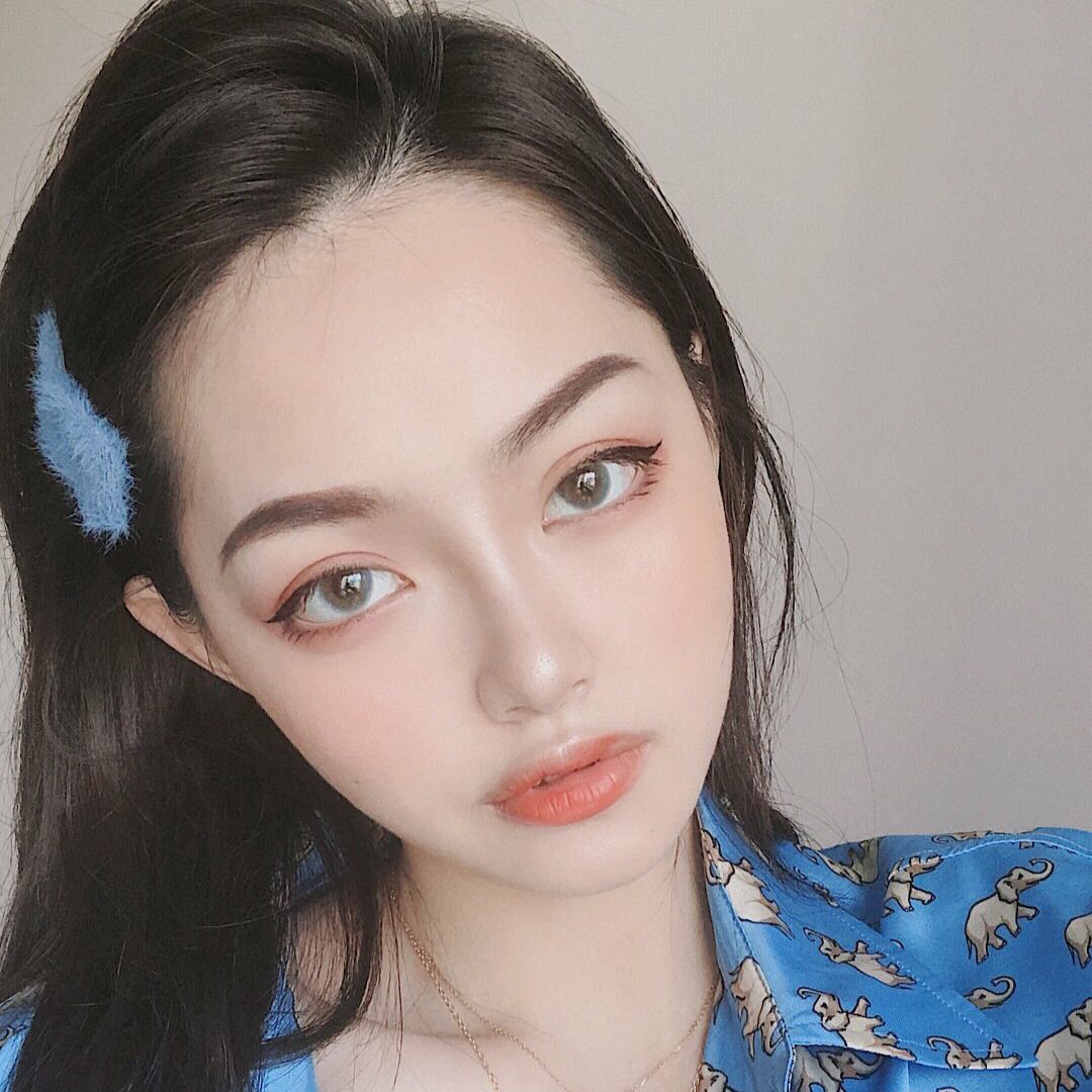 清新时尚性感女头