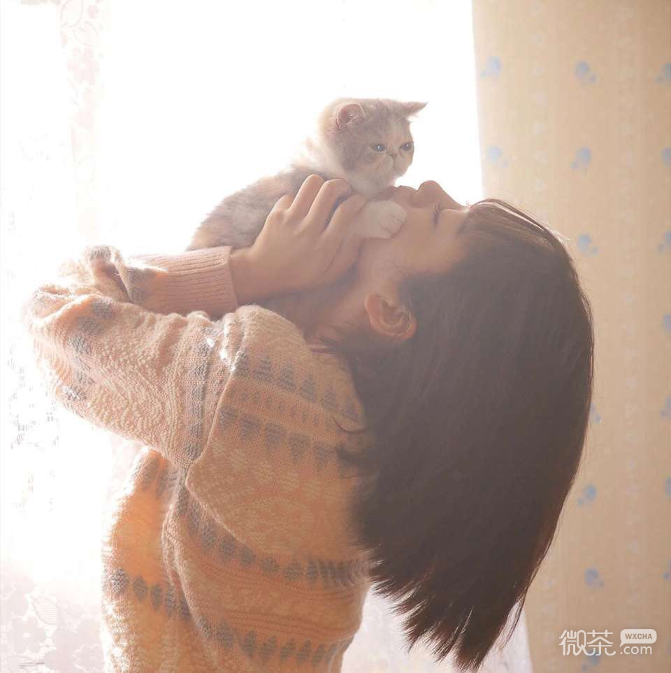 微信简洁文艺长发女头