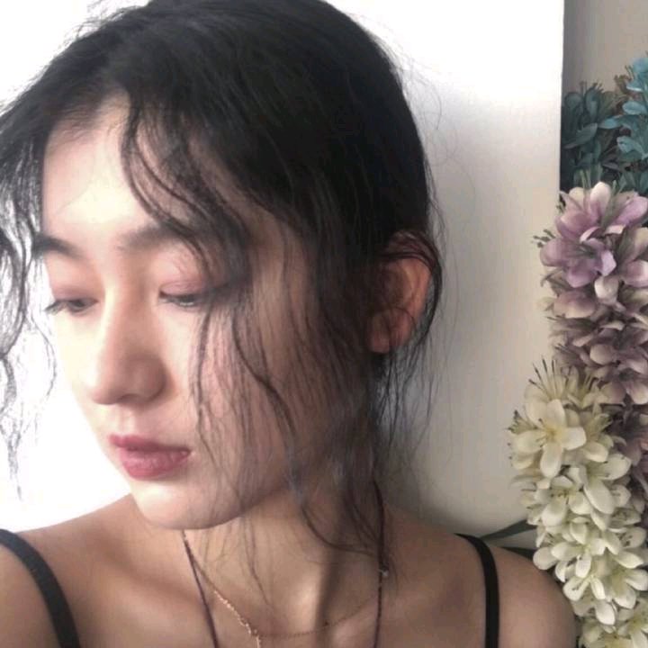 清新森系性感女头