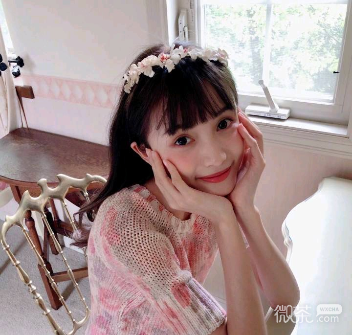 微信阳光霸气长发女头