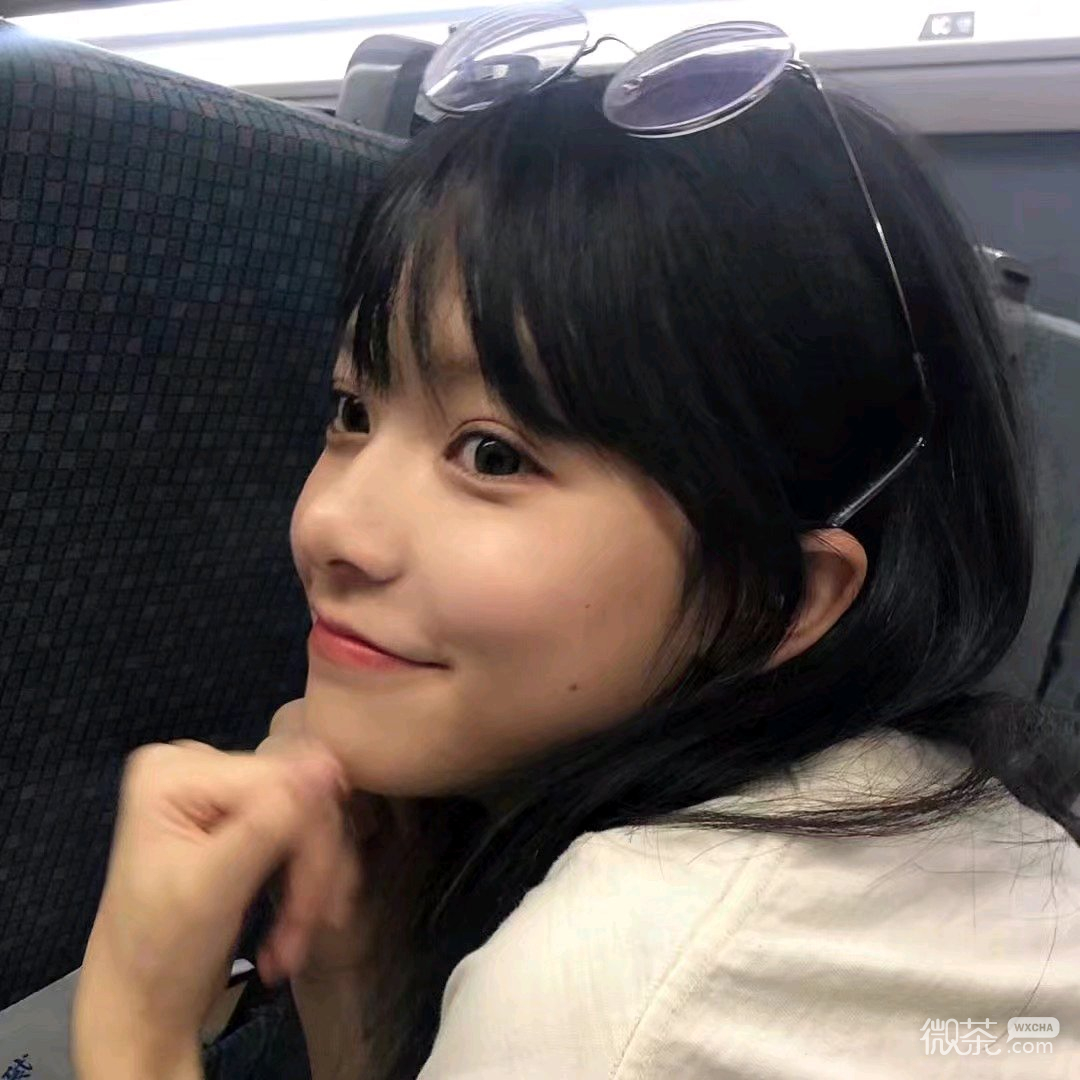 微信时尚深沉傲娇女头