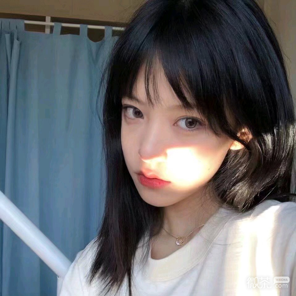 微信时尚深沉傲娇女头