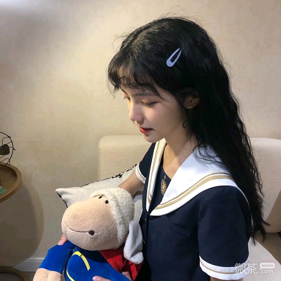 微信时尚深沉傲娇女头