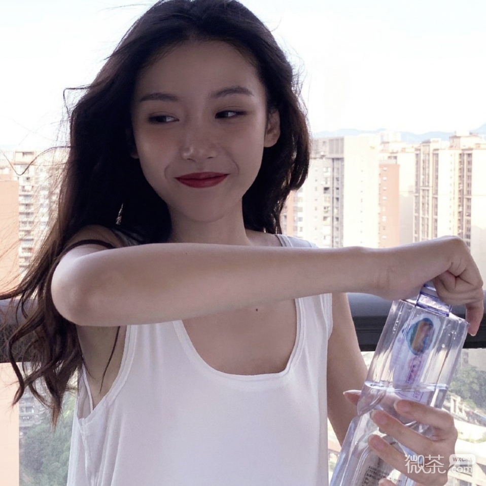 高颜值深沉寂寞微信女头