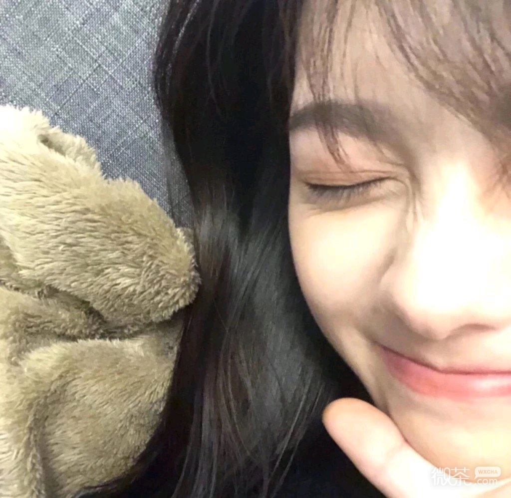 微信好看冷酷长发女头