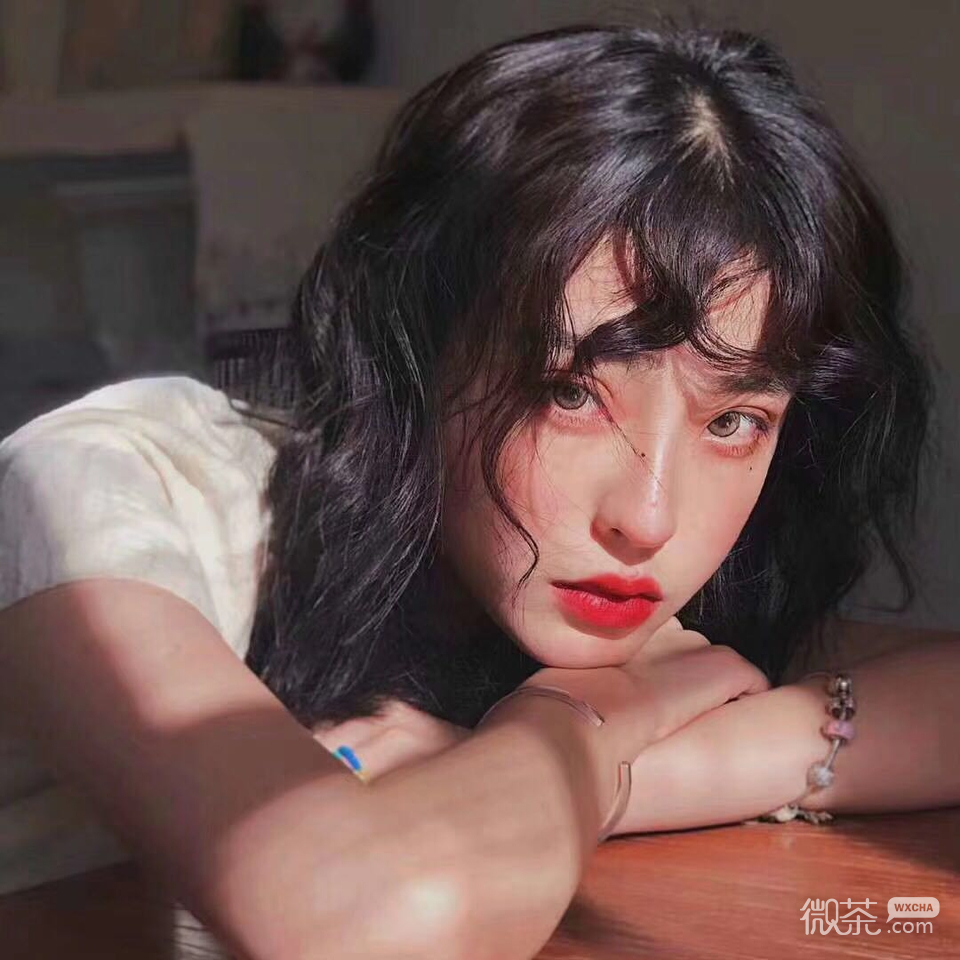 微信文艺长发高颜值女头