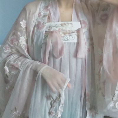 仙气满满的微信古风汉服小姐姐头像下载