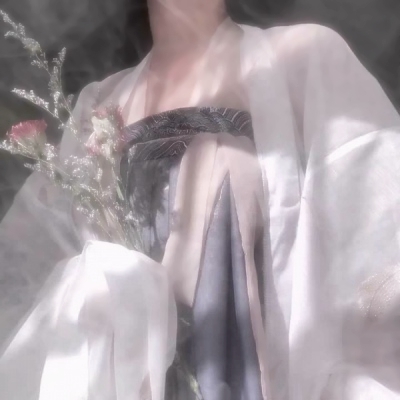 仙气满满的微信古风汉服小姐姐头像下载