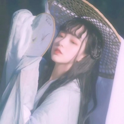 仙气满满的微信古风汉服小姐姐头像下载