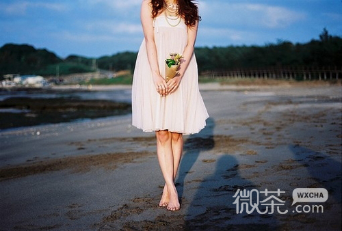 森系唯美风格的微信复古女生图片下载