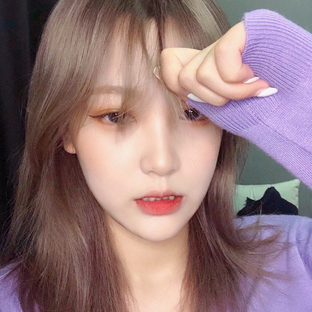 微信傲娇简洁漂亮女头