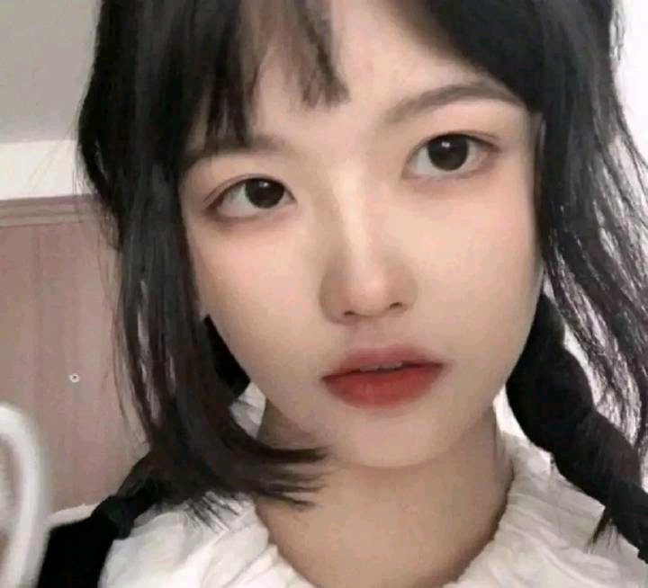 阳光文艺性感微信女头