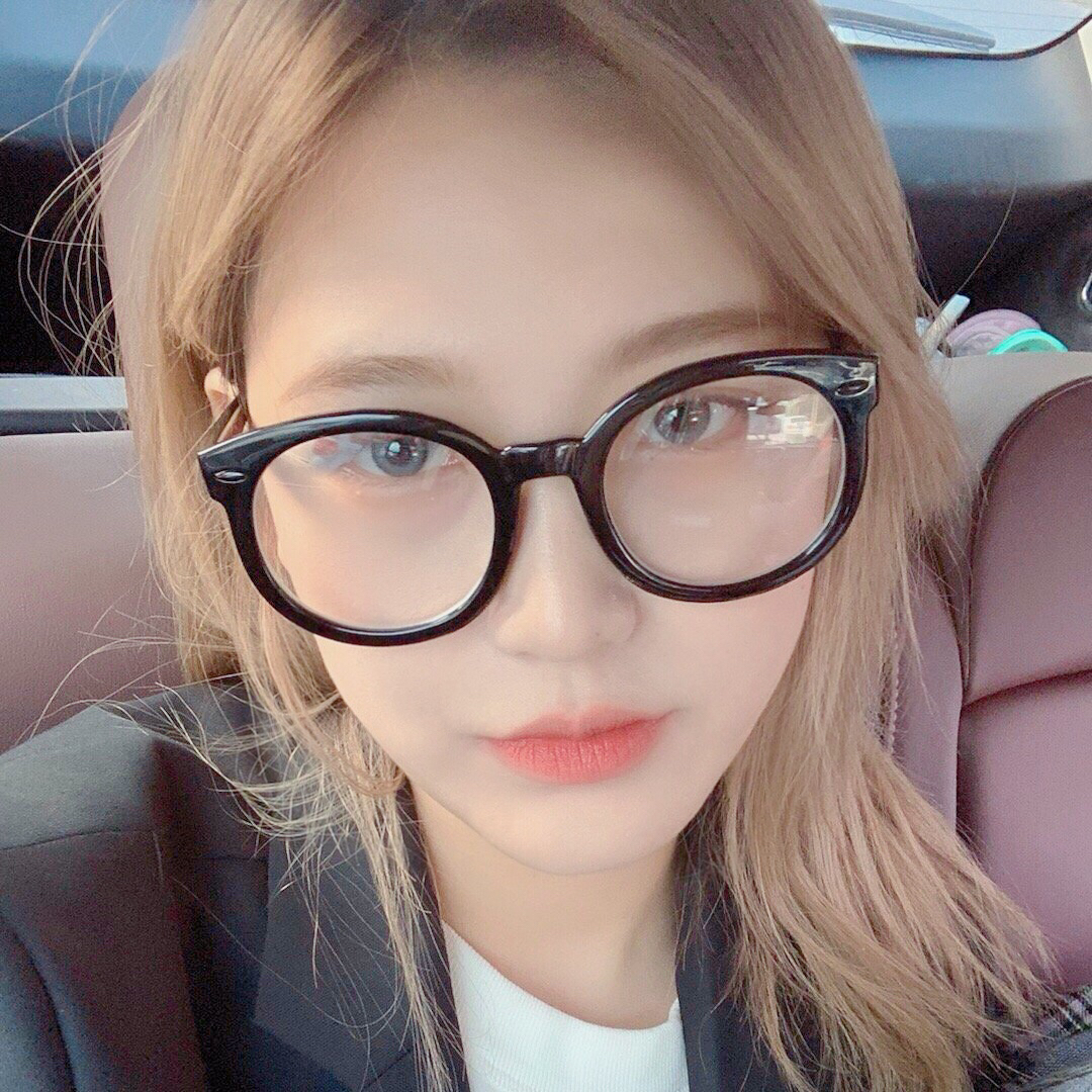 微信傲娇简洁漂亮女头